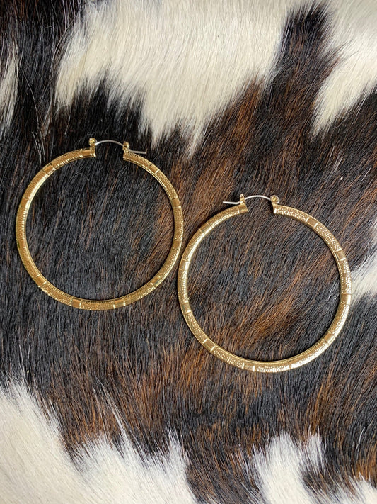 Tell Your Tale Earrings - Sweetwater Boutique
