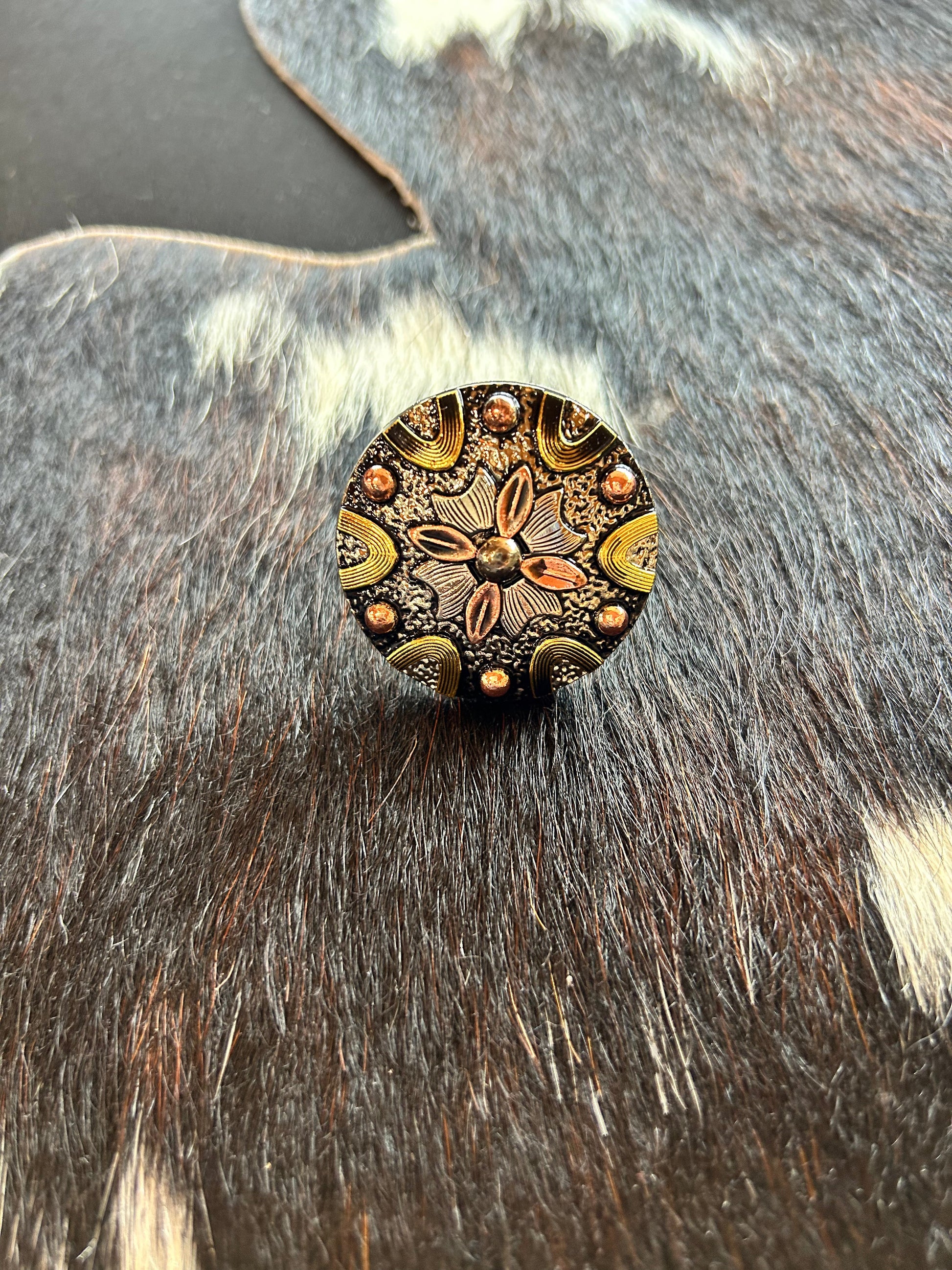 Western Conchos with Loops - Sweetwater Boutique
